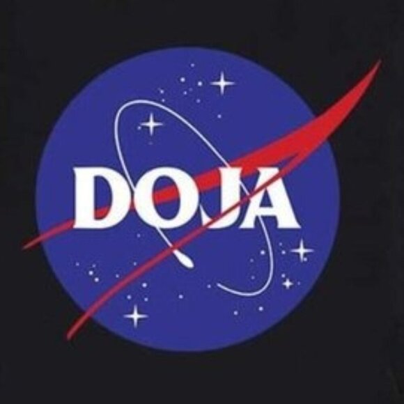 Doja Cat Rap Music Pop Star Graphic NASA Logo Album Fan Tour Concert T-Shirt - Picture 2 of 5